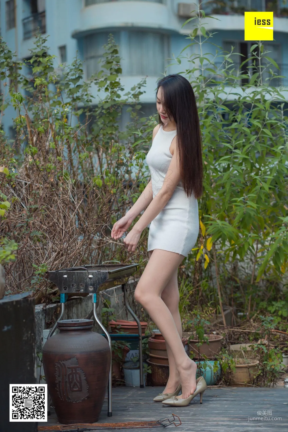 Model Yun Zhi Yun Zhi Balcony Short Skirt [IESS] Silk Legs Photo Set photo 87
