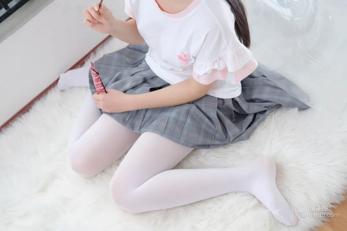 白丝小厨娘 [森萝财团] [BETA-015] 写真集32