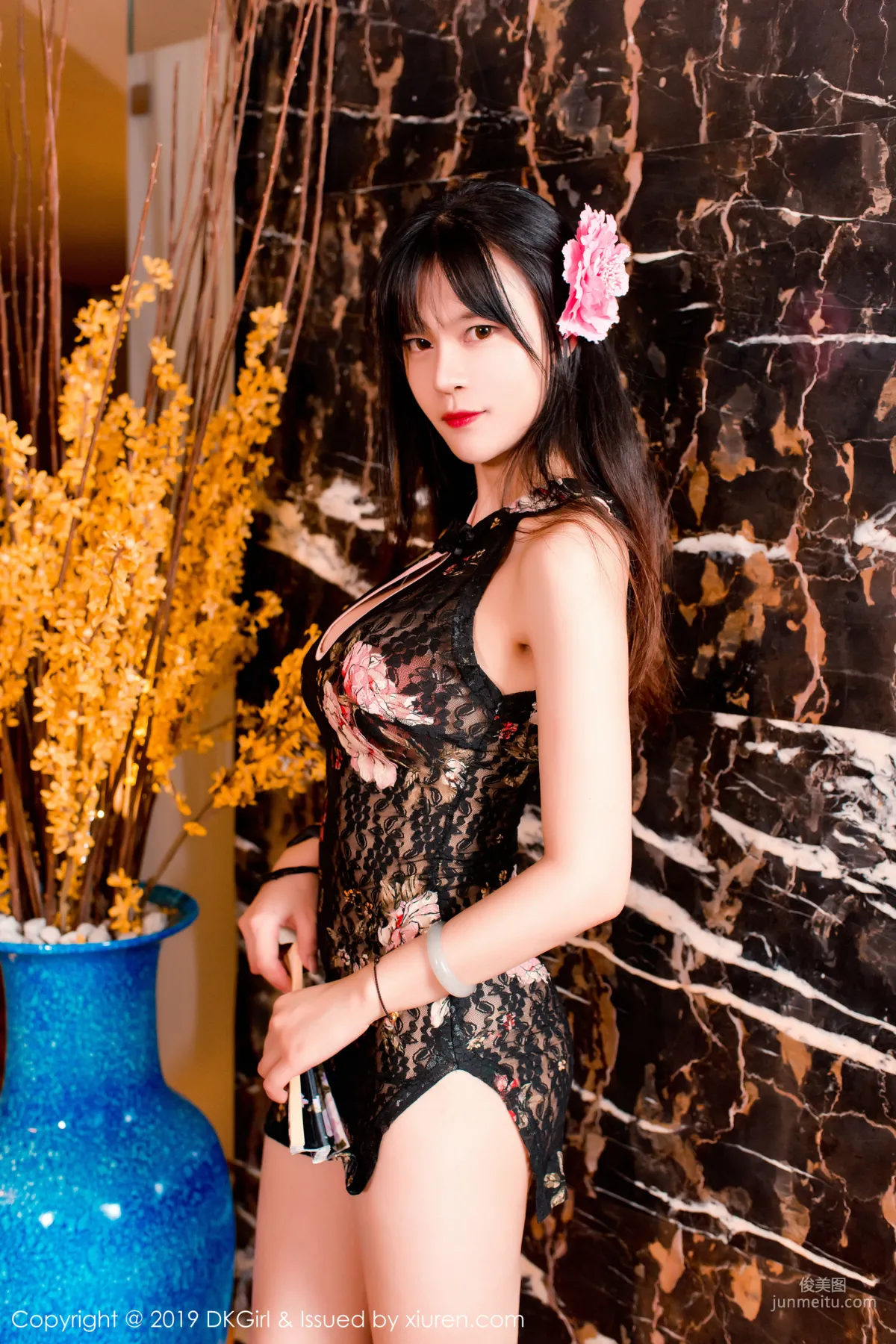 Taozi marry Charm of Hollow Cheongsam and Tempting Lace Lingerie [DKGirl] Vol.093 Photo Set photo 2