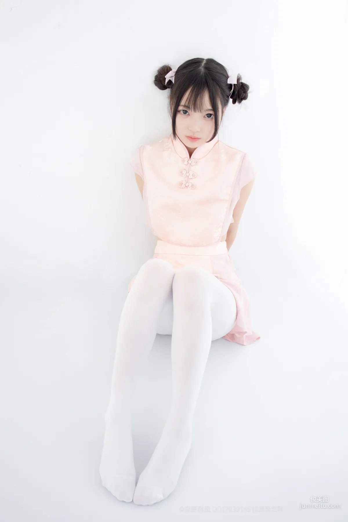 80D白丝踩物 [森萝财团] [X-052] 写真集9