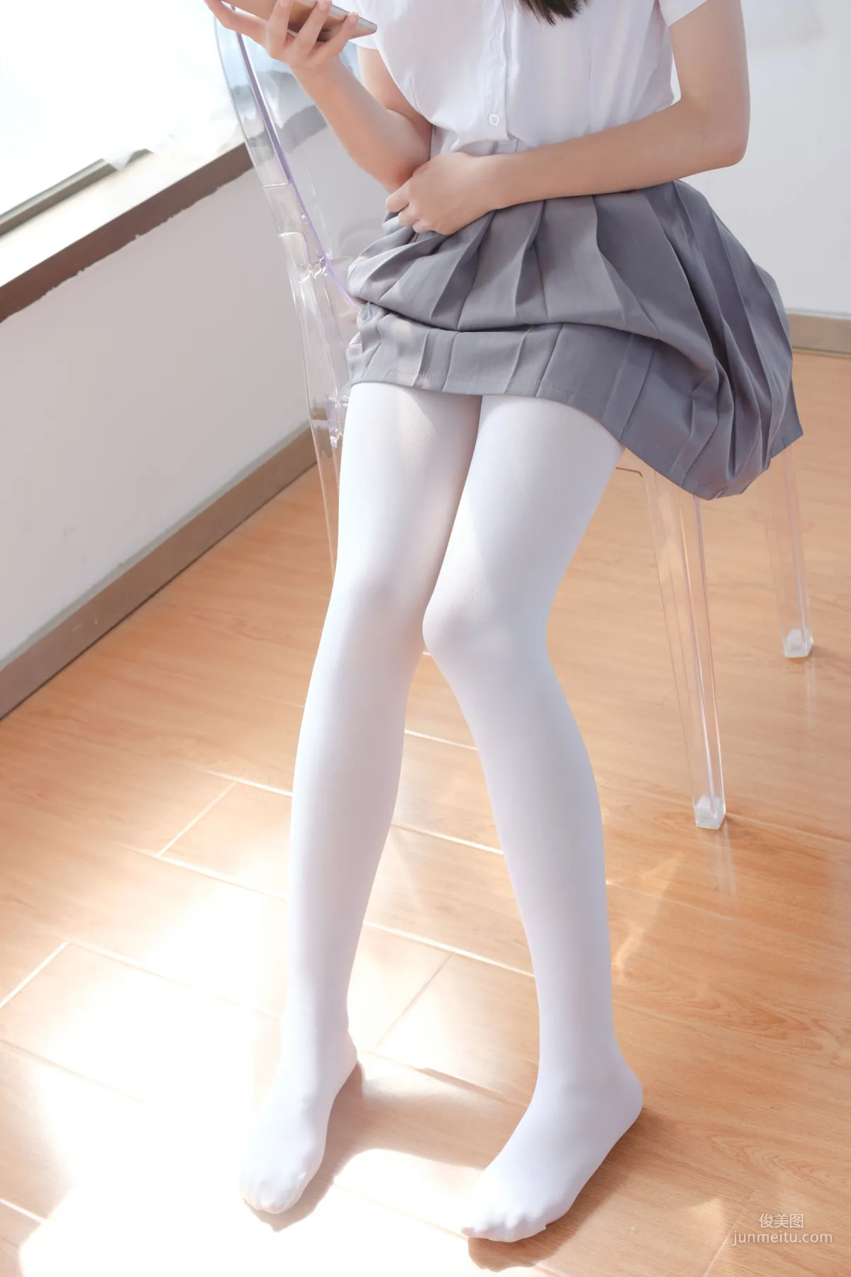 玩手機的白絲少女 [森蘿财團] [BETA-029] 寫真集 12