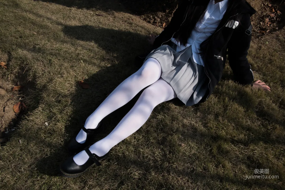 户外白丝萝莉丝足秀 [森萝财团] [BETA-012] 写真集6