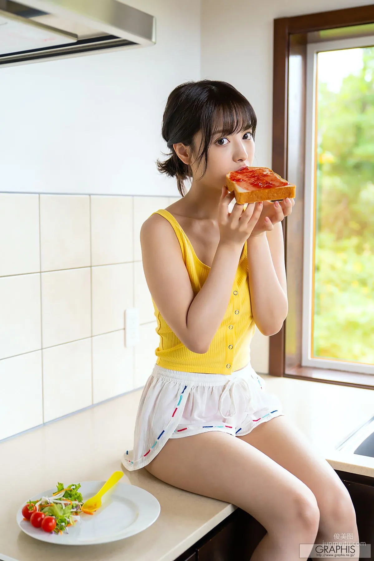 Kana Momonogi, Sign, [Graphis] WINTER SPECIAL 2018 Photo Set photo 16