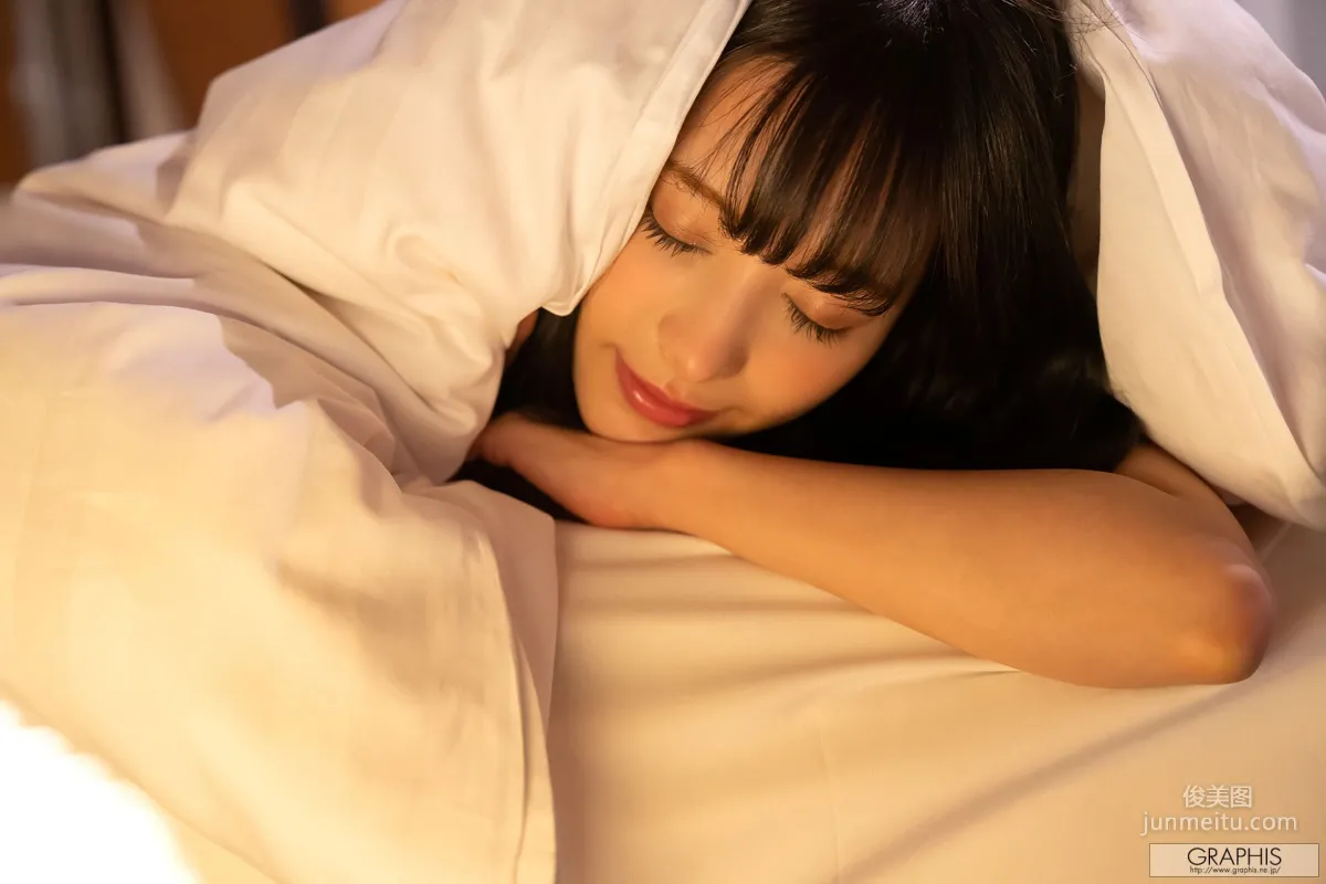 Kana Momonogi, Sign, [Graphis] WINTER SPECIAL 2018 Photo Set photo 42