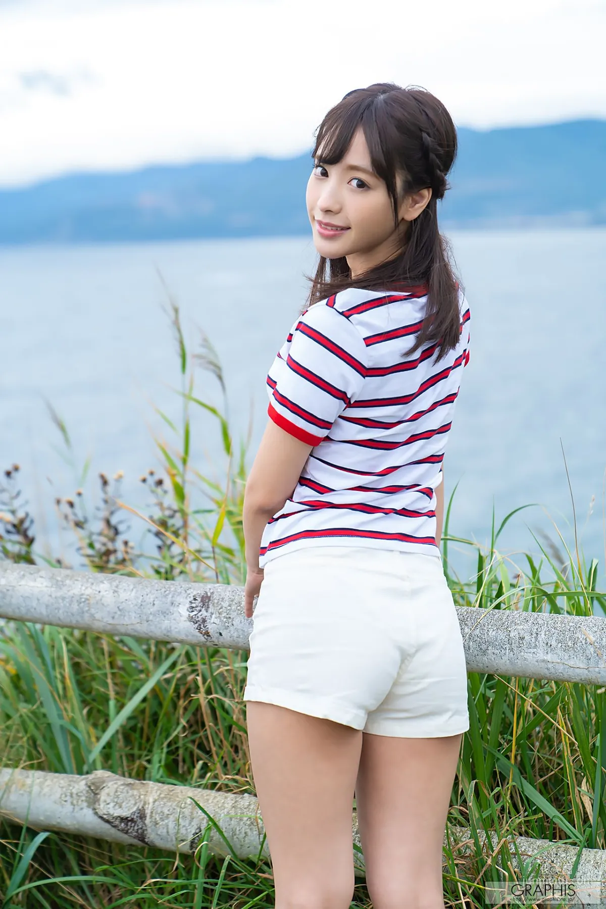 Kana Momonogi, Sign, [Graphis] WINTER SPECIAL 2018 Photo Set photo 6