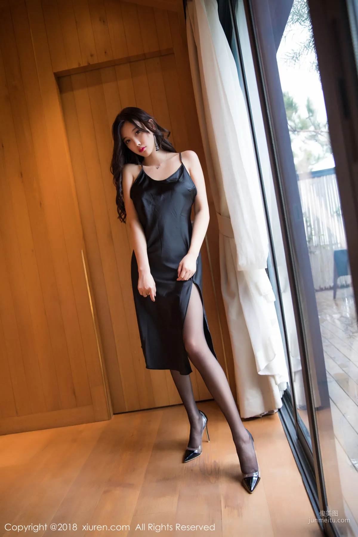 Yang Chenchen sugar, Sweet Bride + Black Stockings Lady [XiuRen] No.1296 Photo Set photo 28