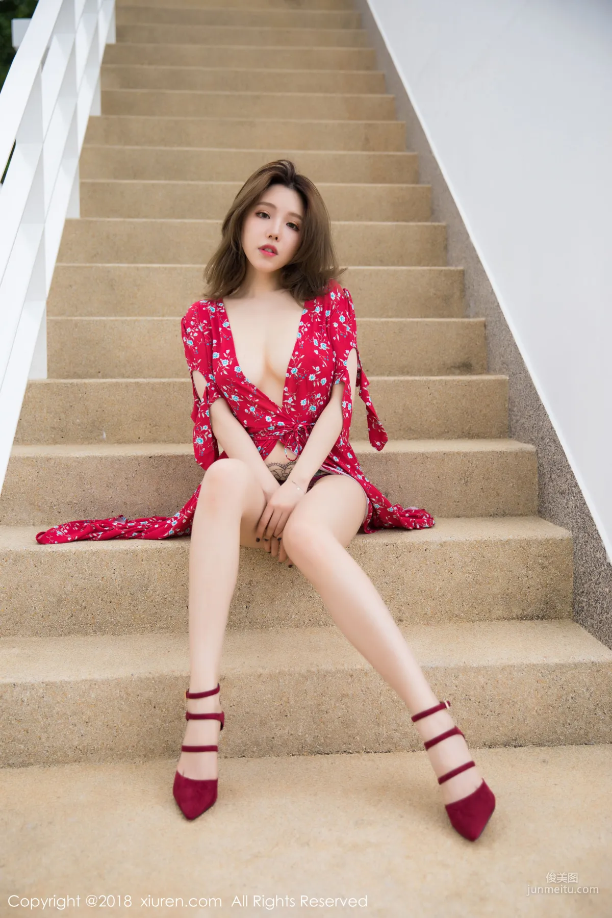Huang Leran, Shy Long Dress and Beautiful Legs Goddess [XiuRen] No.1284 Photo Set photo 35