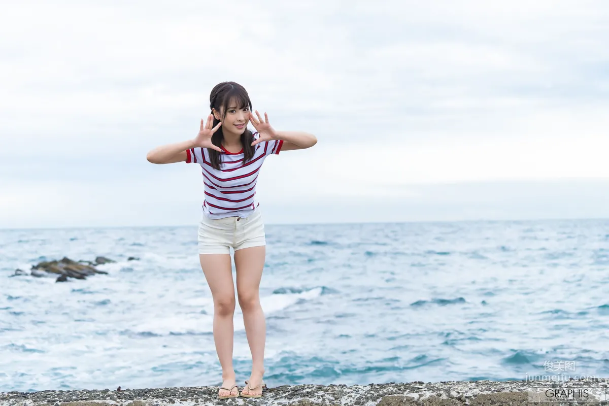 Kana Momonogi, Sign, [Graphis] WINTER SPECIAL 2018 Photo Set photo 5