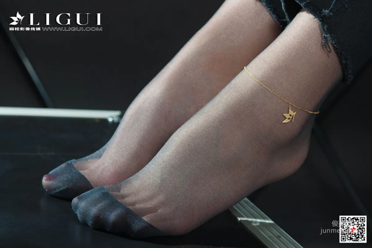 鐘情《破洞牛仔黑絲OL》 [麗櫃Ligui] 寫真集 70