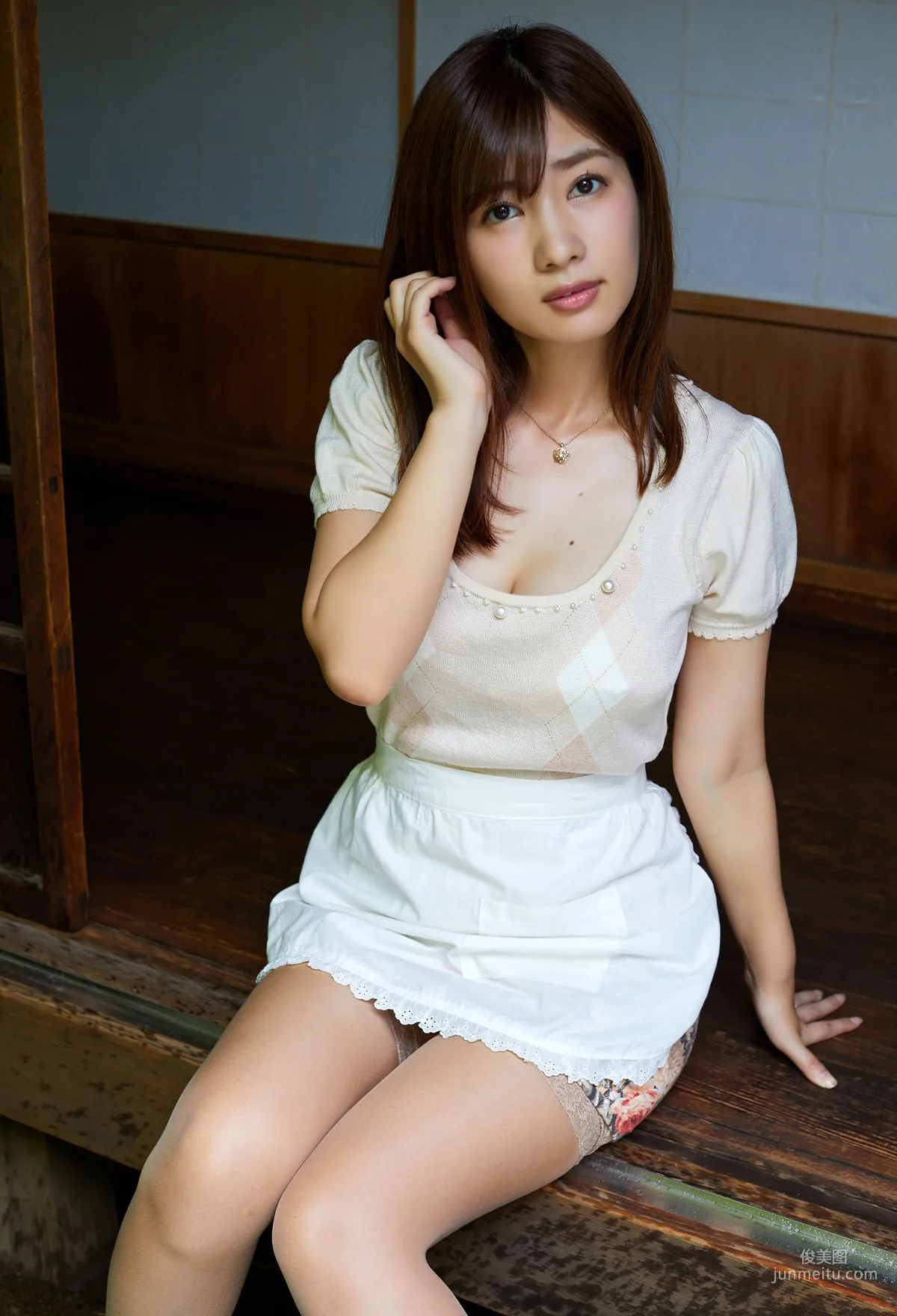 石岡真衣《あなたを待ちわびて・・・》 [PB] 写真集7