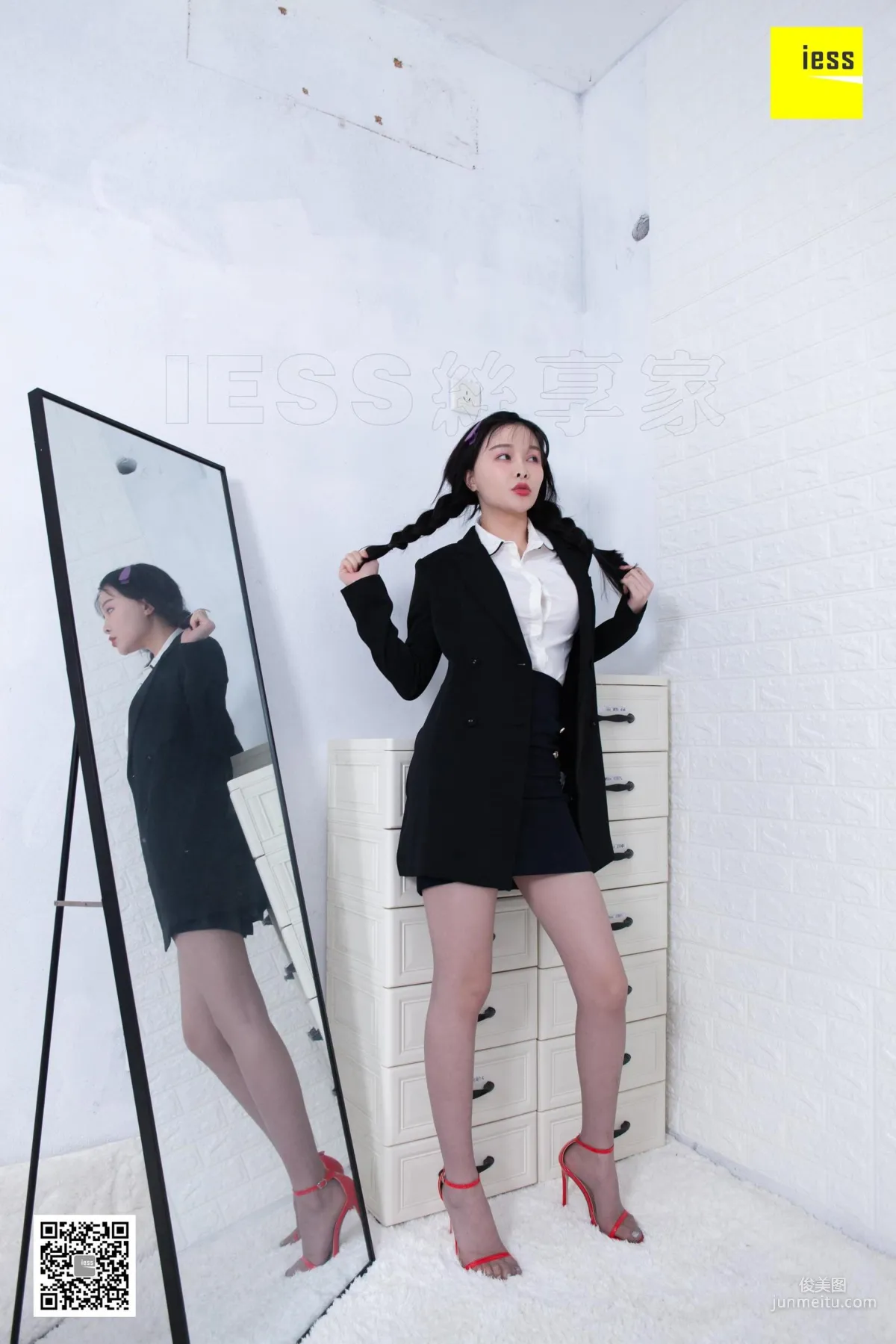 Miao Jie: IESS photo 5
