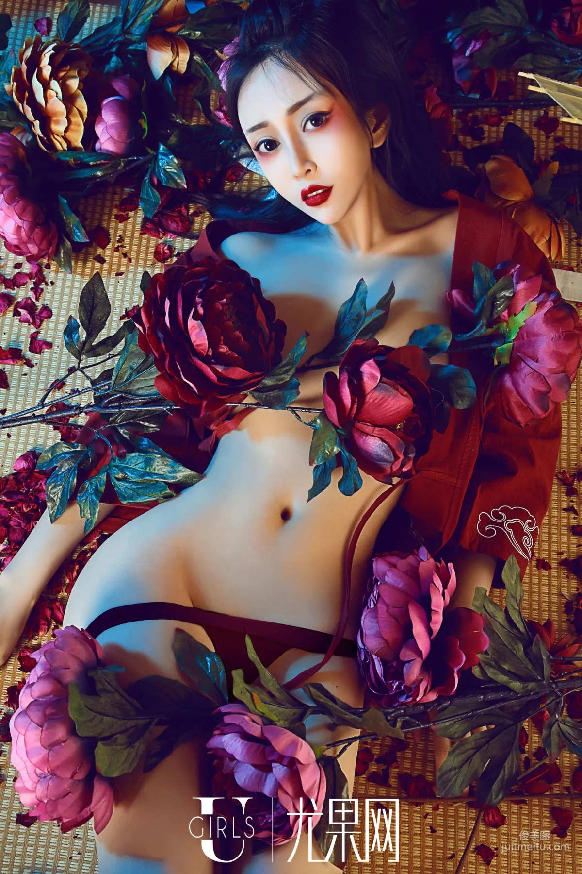 5周年特辑《Let's Love》 [尤果网Ugirls] T039 写真集53