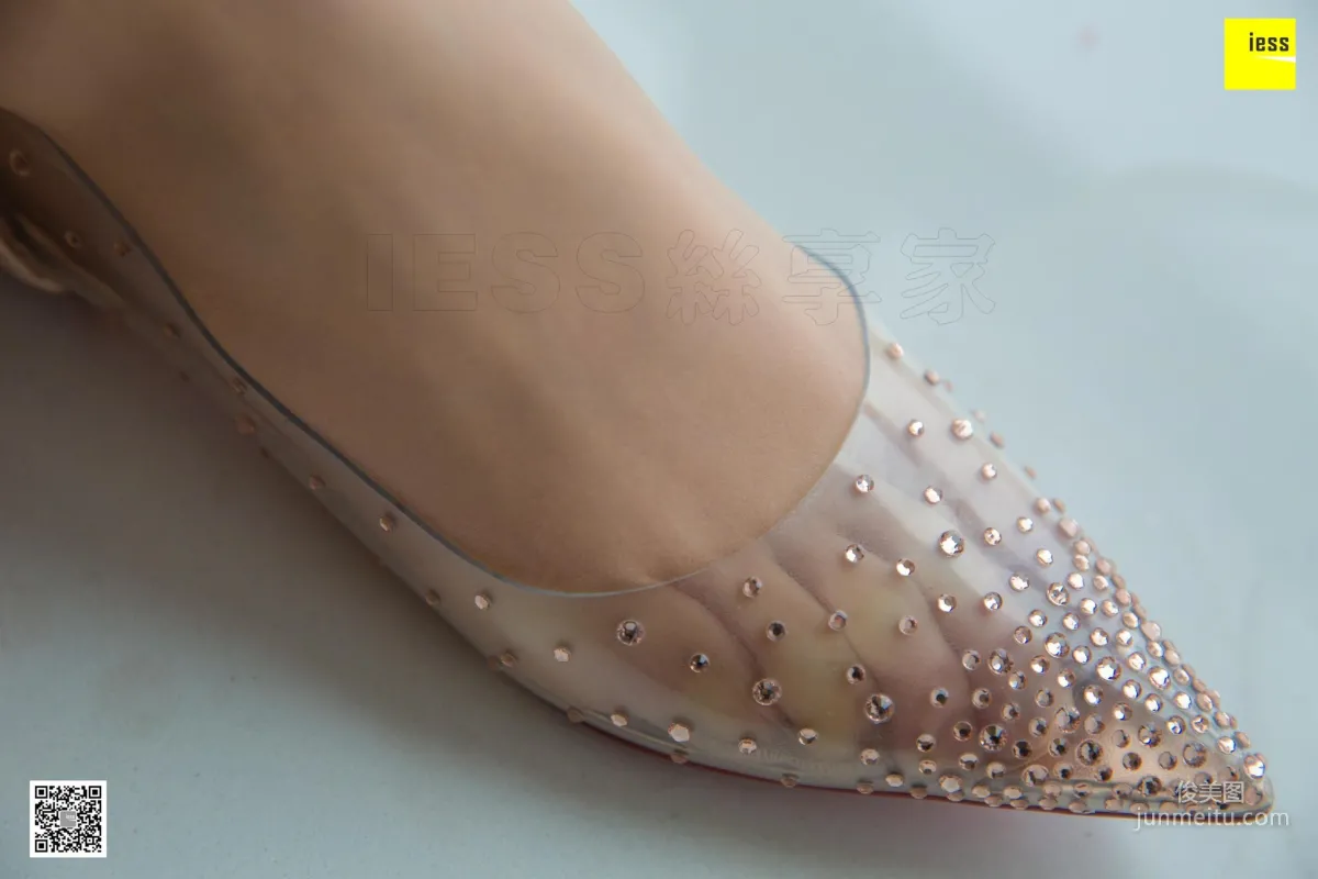 模特姗姗 《姗姗的透明平底鞋》丝足美脚 [异思趣向IESS] 写真集19
