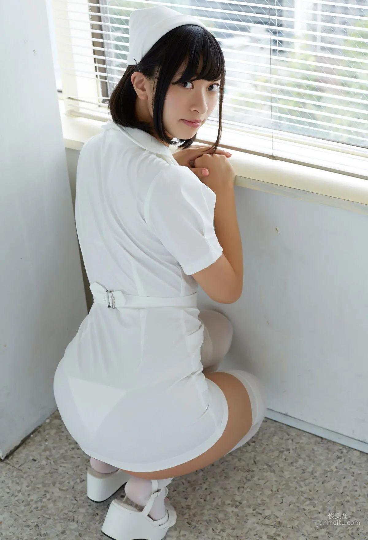Yuka Kuramochi With Handwritten Signed Comment, Nurse With Too High Butt Pressure Photo Set photo 9