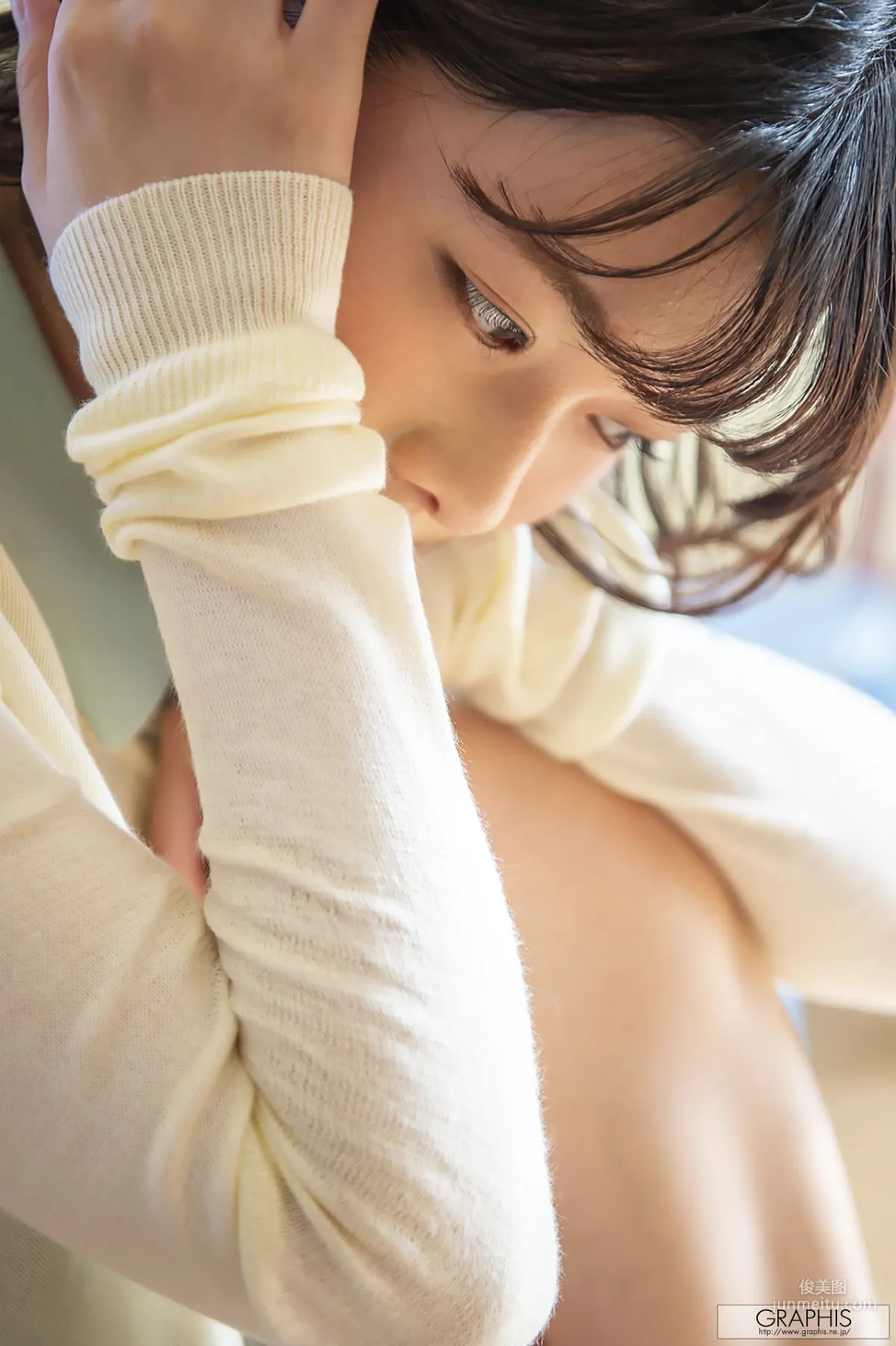 Hinata Koizumi [Graphis] First Gravure Photo Set photo 4