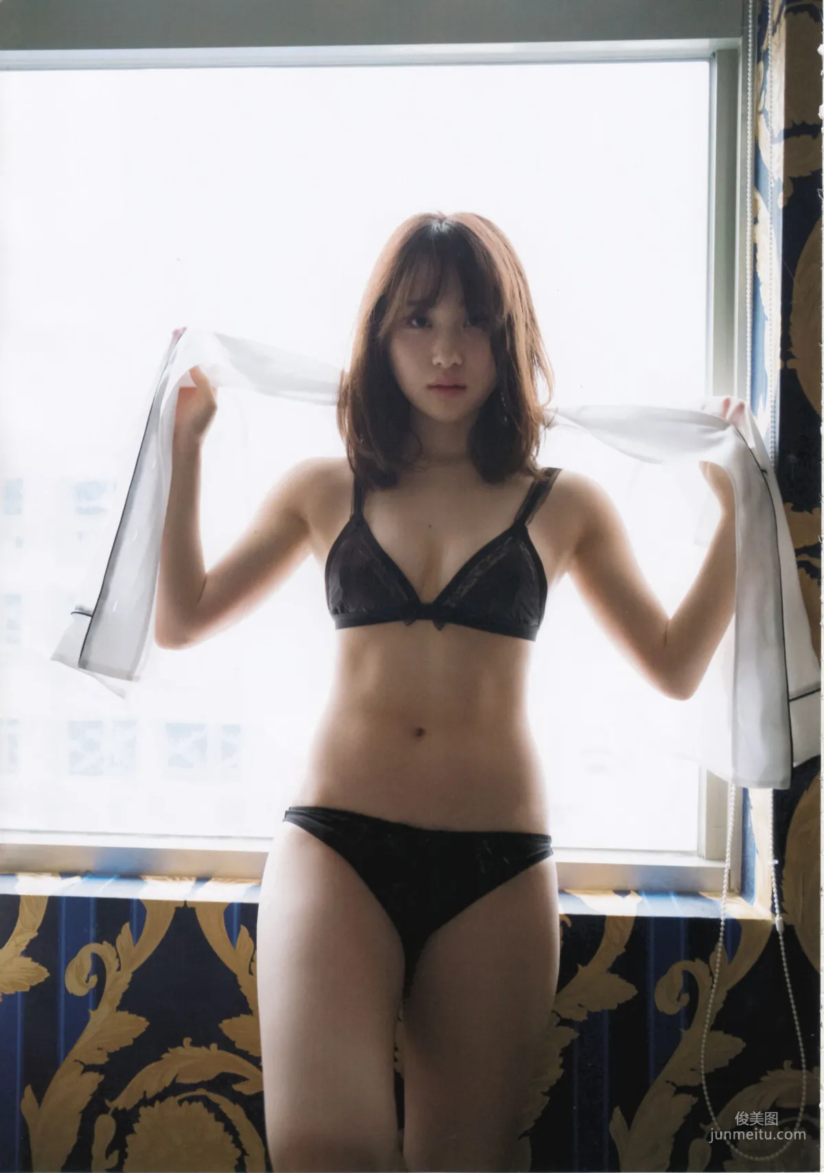 高橋朱里 《曖昧な自分》 写真集45