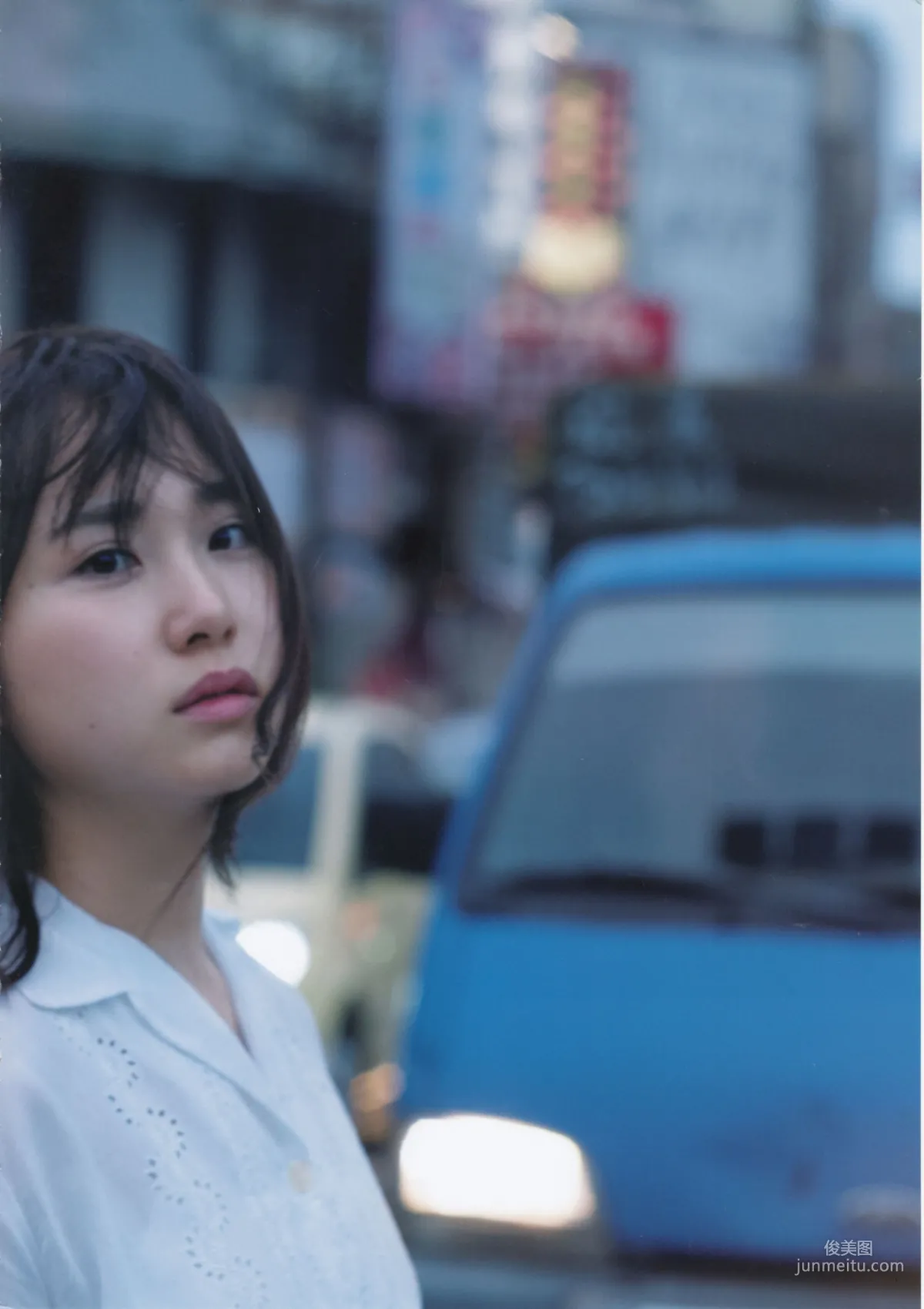 高橋朱里 《曖昧な自分》 写真集19