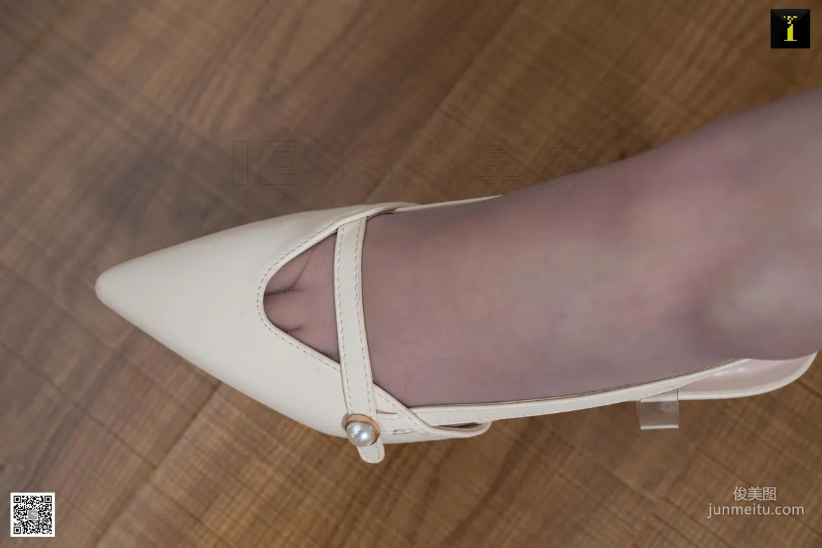 Model Yun Zhi, Yun Zhi Pink Slip Dress [IESS] Beautiful Legs and High Heels Photo Set photo 3
