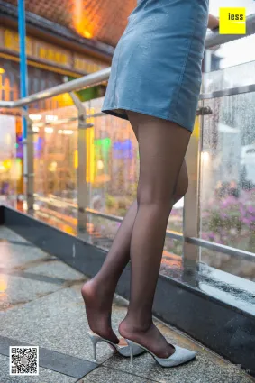 腿模九妹《夜色中的九妹》 [異思趣向IESS] 街拍美腿寫真集