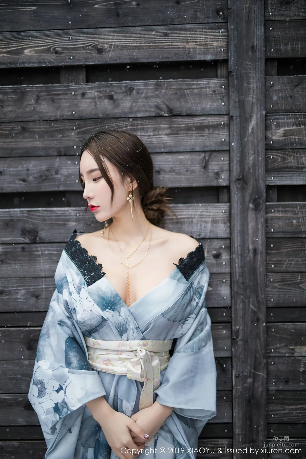 Zhou Yuxi Sandy, A Beauty in the Snow [XIAOYU] Vol.007 Photo Set photo 37