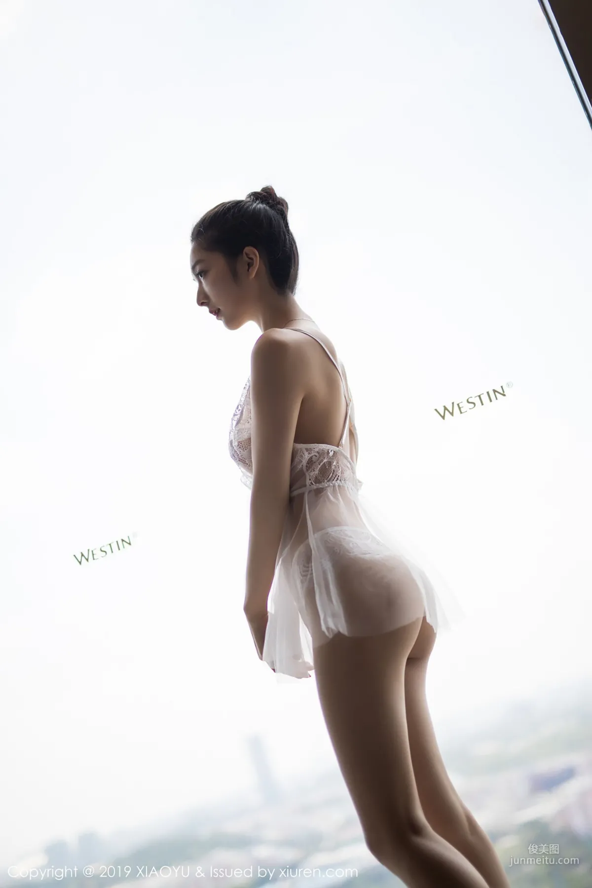 Angela Likes Cats The Charming Tenderness of Qipao and Black Stockings [XIAOYU] Vol.034 Photo Set photo 16