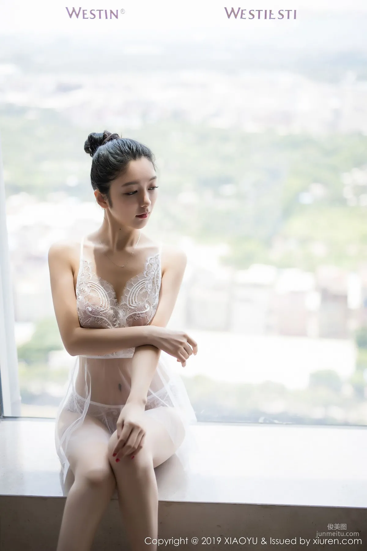 Angela Likes Cats The Charming Tenderness of Qipao and Black Stockings [XIAOYU] Vol.034 Photo Set photo 24