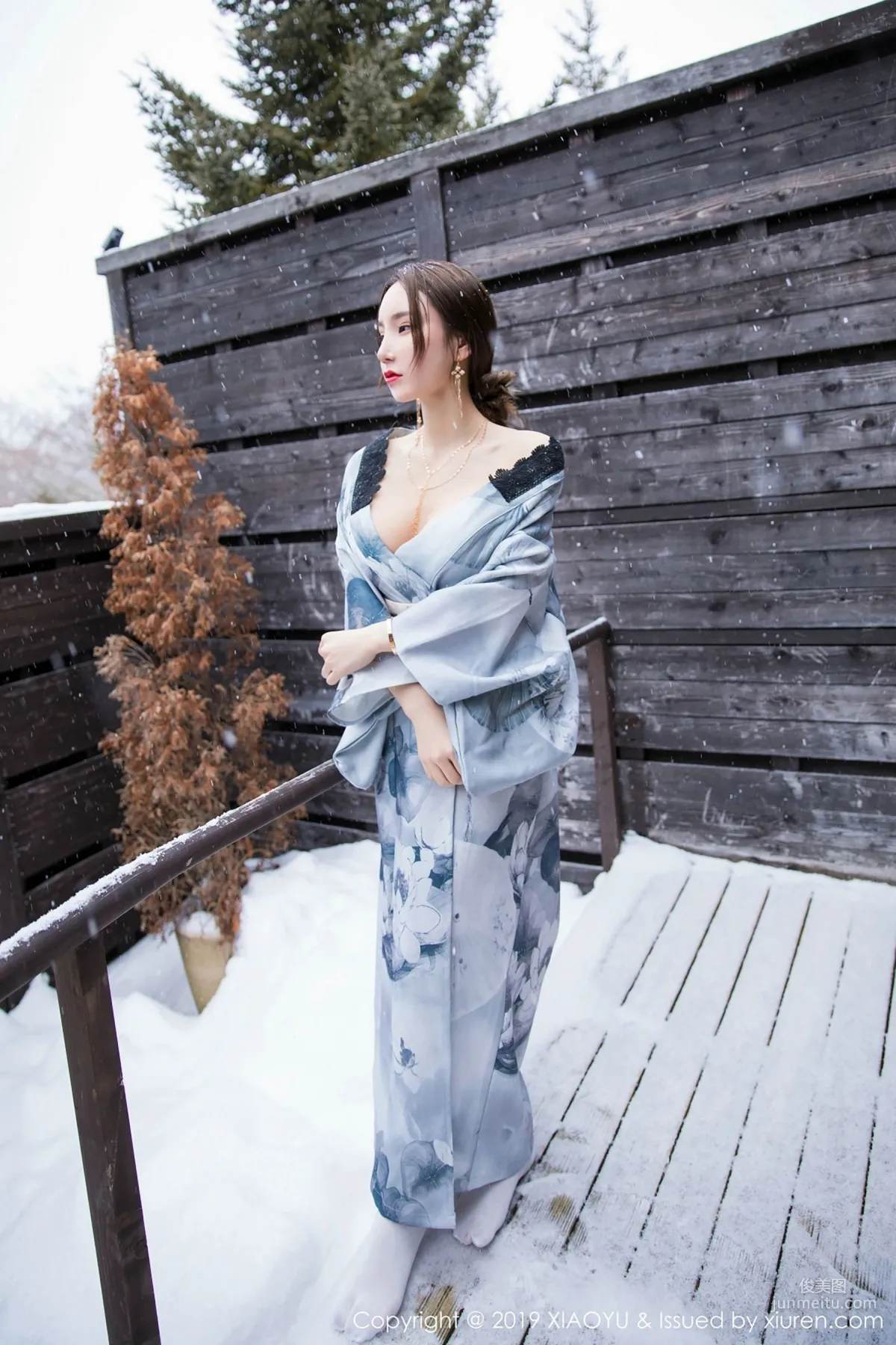 Zhou Yuxi Sandy, A Beauty in the Snow [XIAOYU] Vol.007 Photo Set photo 26
