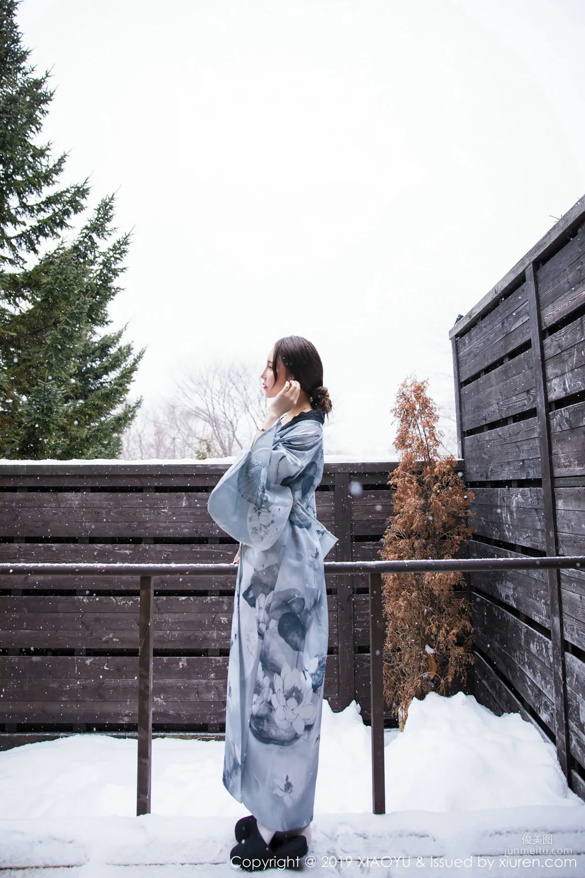 Zhou Yuxi Sandy, A Beauty in the Snow [XIAOYU] Vol.007 Photo Set photo 21