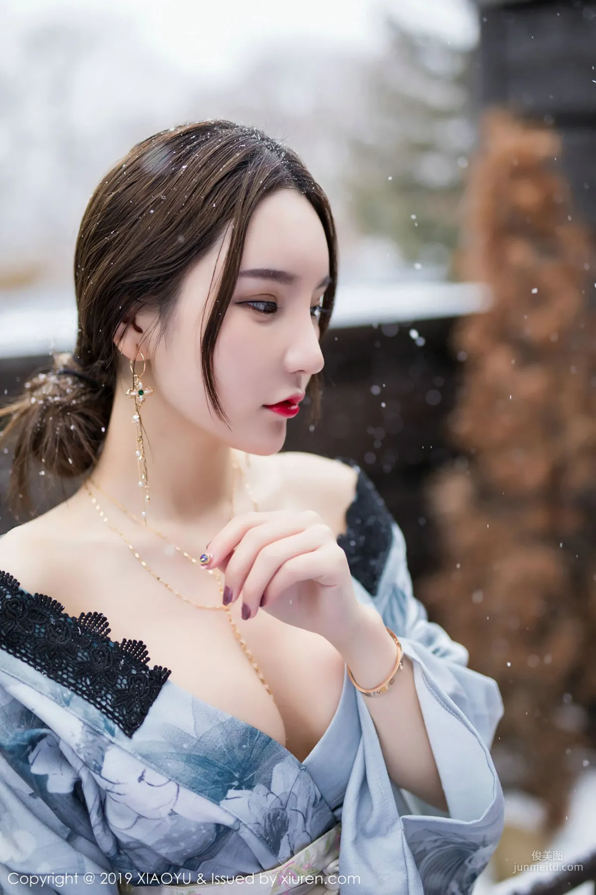 Zhou Yuxi Sandy, A Beauty in the Snow [XIAOYU] Vol.007 Photo Set photo 41
