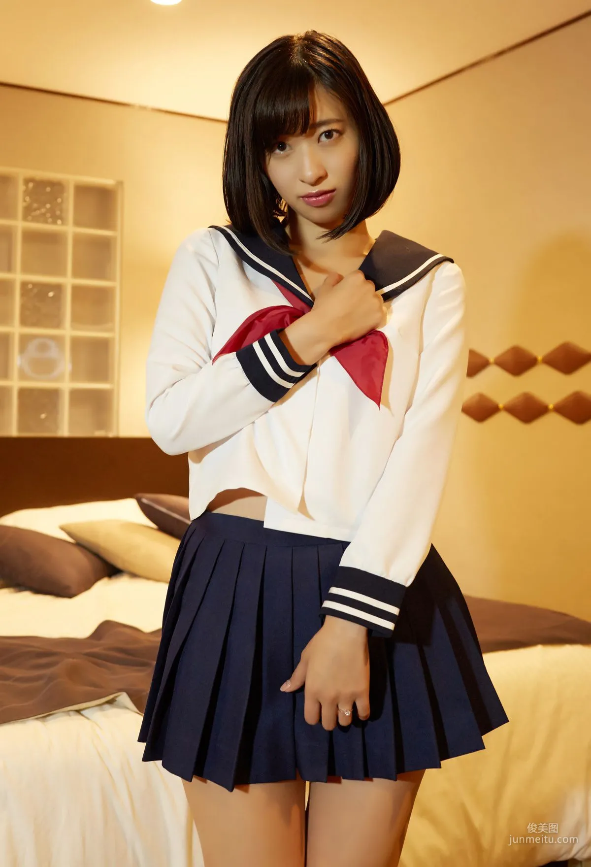 倉持由香《晝下がりの尻職人》寫真集 120