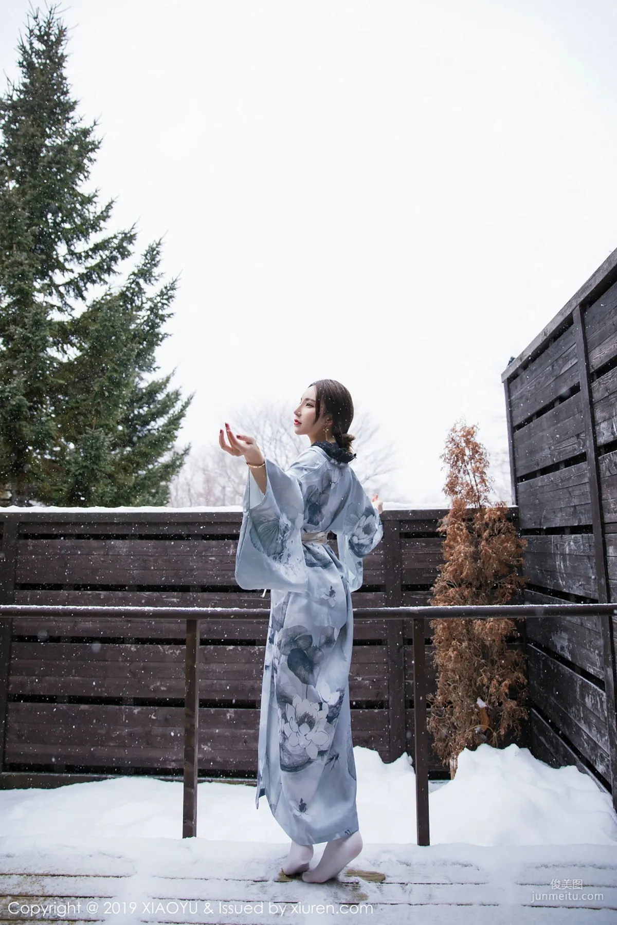 Zhou Yuxi Sandy, A Beauty in the Snow [XIAOYU] Vol.007 Photo Set photo 29