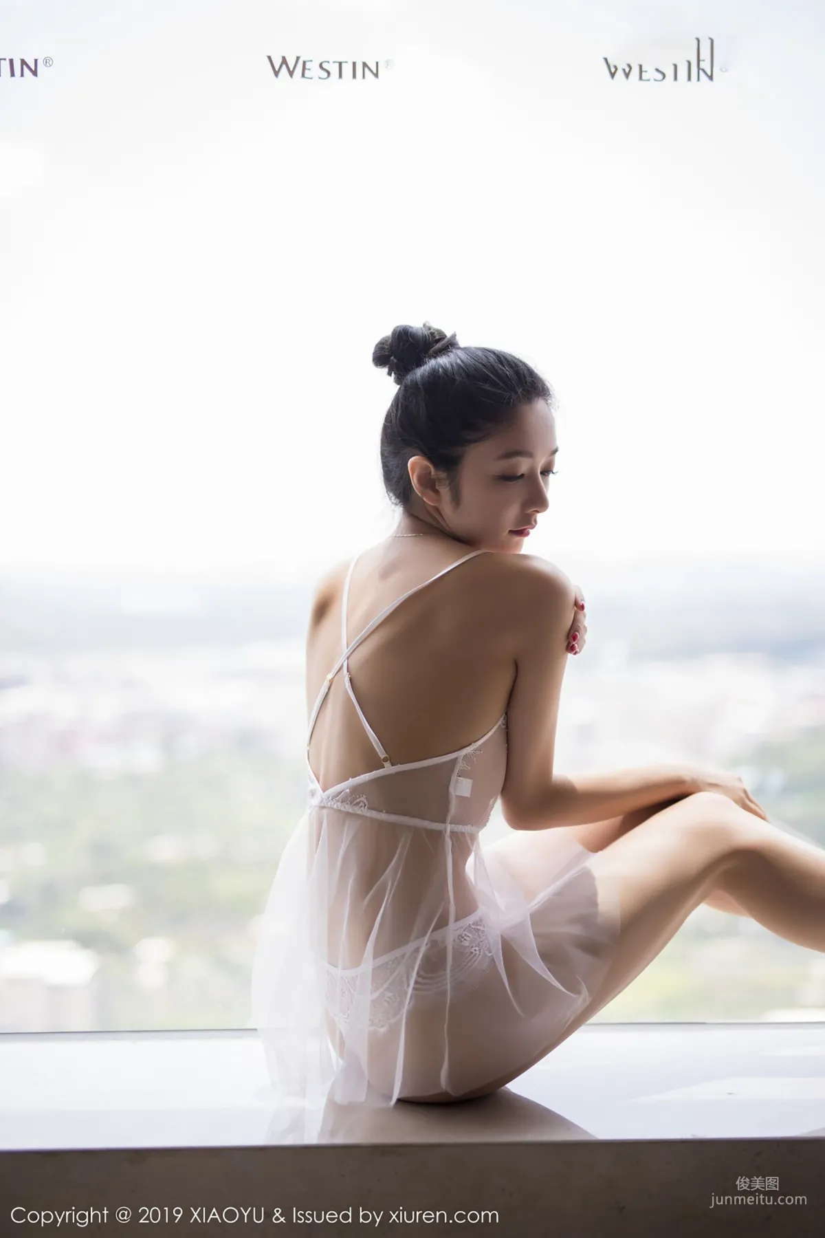 Angela Likes Cats The Charming Tenderness of Qipao and Black Stockings [XIAOYU] Vol.034 Photo Set photo 34