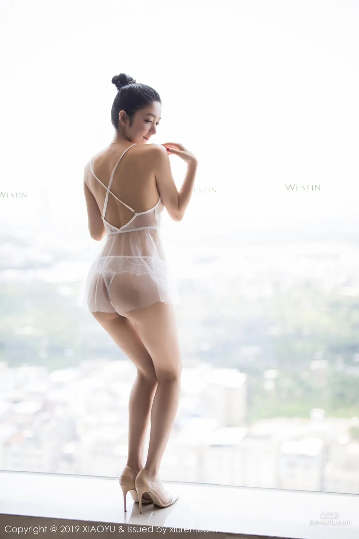 Angela Likes Cats The Charming Tenderness of Qipao and Black Stockings [XIAOYU] Vol.034 Photo Set photo 11