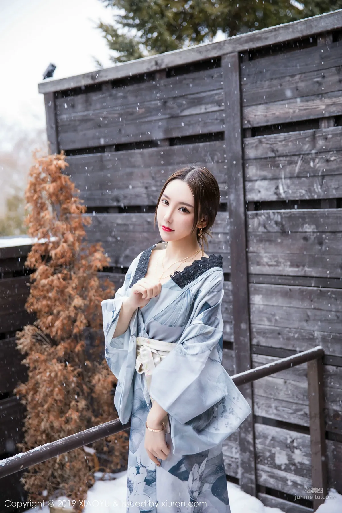 Zhou Yuxi Sandy, A Beauty in the Snow [XIAOYU] Vol.007 Photo Set photo 27