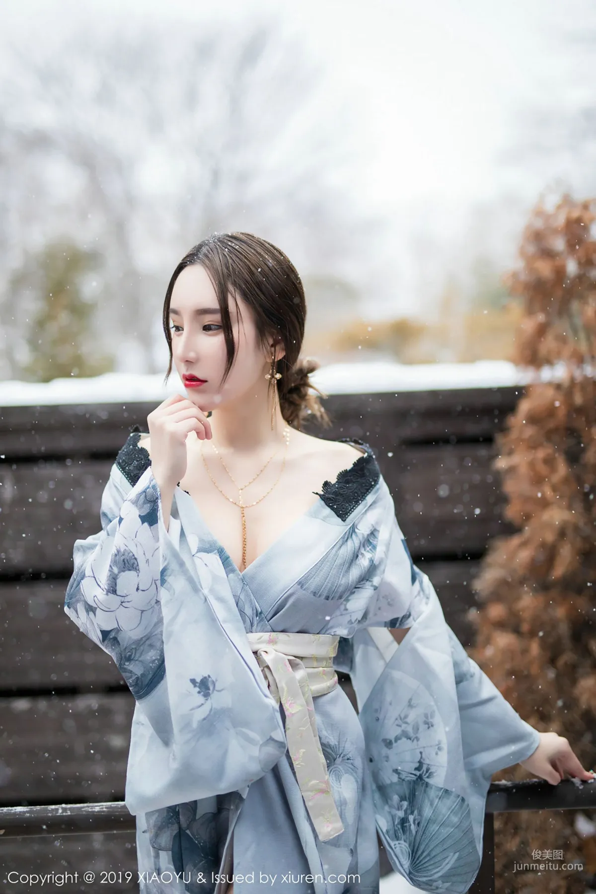 Zhou Yuxi Sandy, A Beauty in the Snow [XIAOYU] Vol.007 Photo Set photo 33