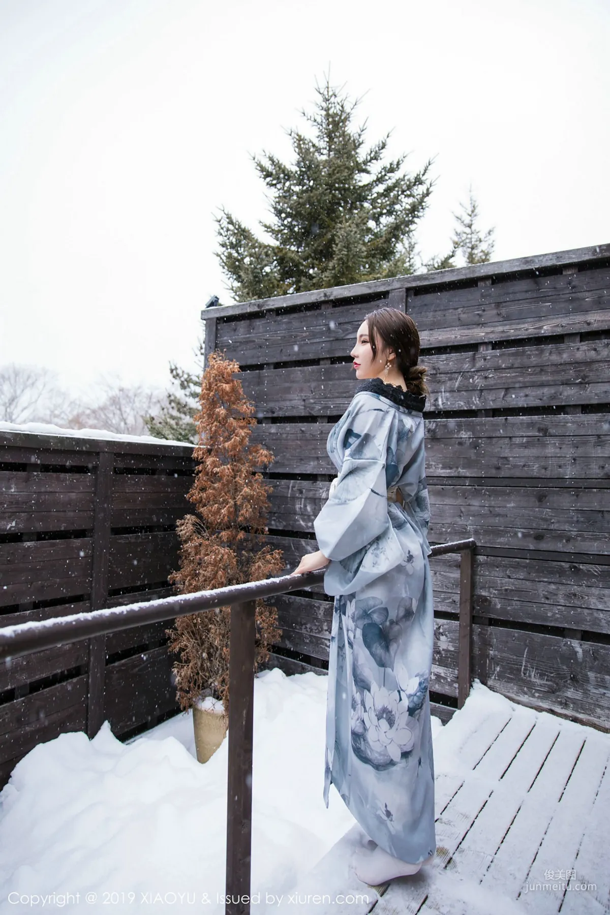 Zhou Yuxi Sandy, A Beauty in the Snow [XIAOYU] Vol.007 Photo Set photo 28