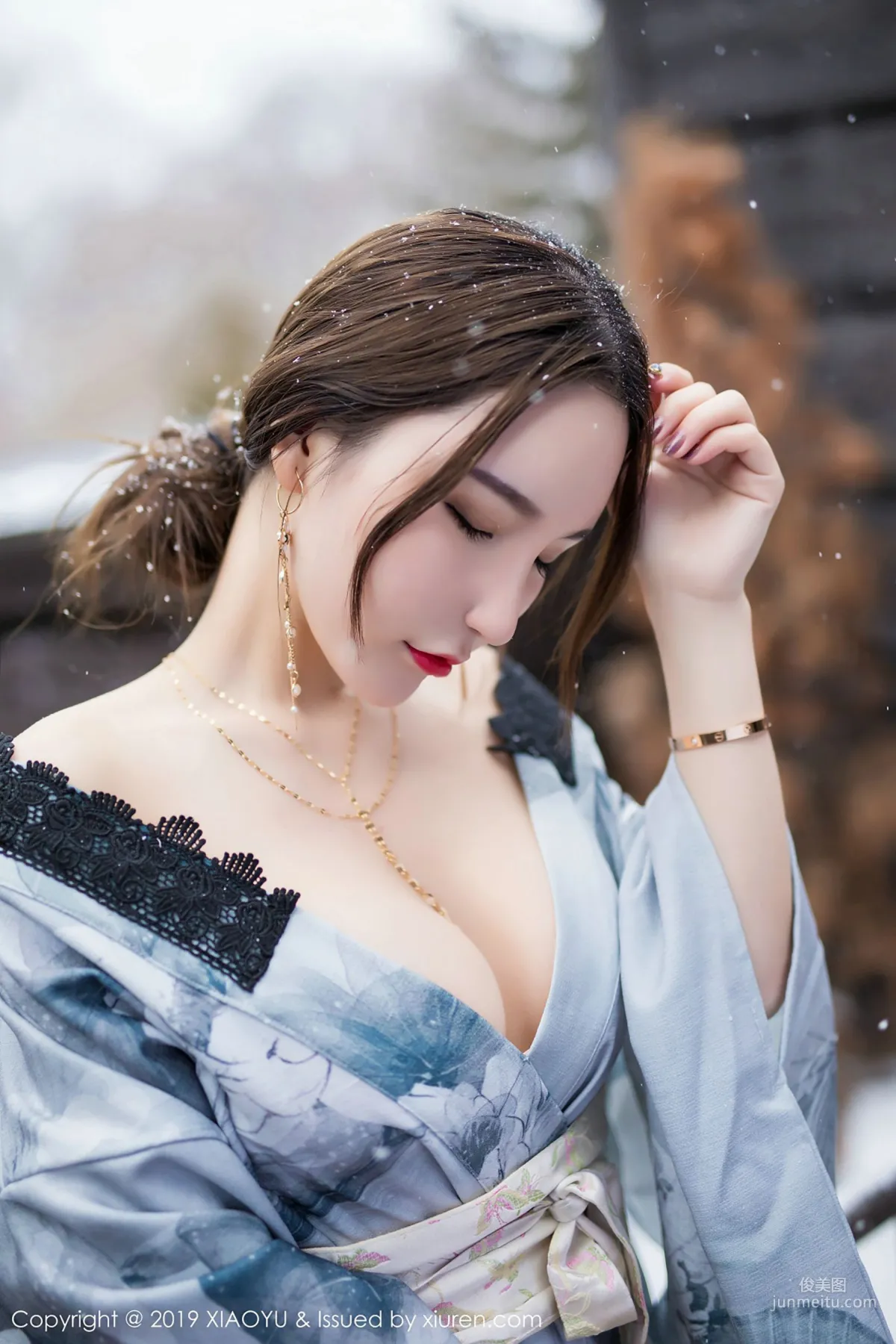 Zhou Yuxi Sandy, A Beauty in the Snow [XIAOYU] Vol.007 Photo Set photo 45