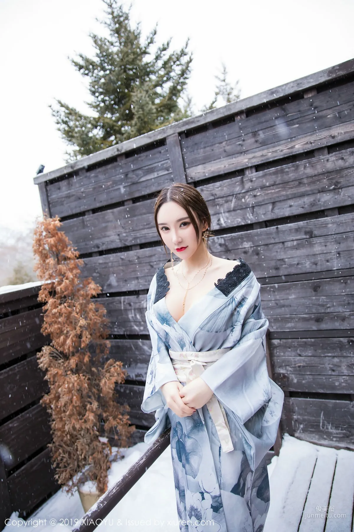 Zhou Yuxi Sandy, A Beauty in the Snow [XIAOYU] Vol.007 Photo Set photo 25