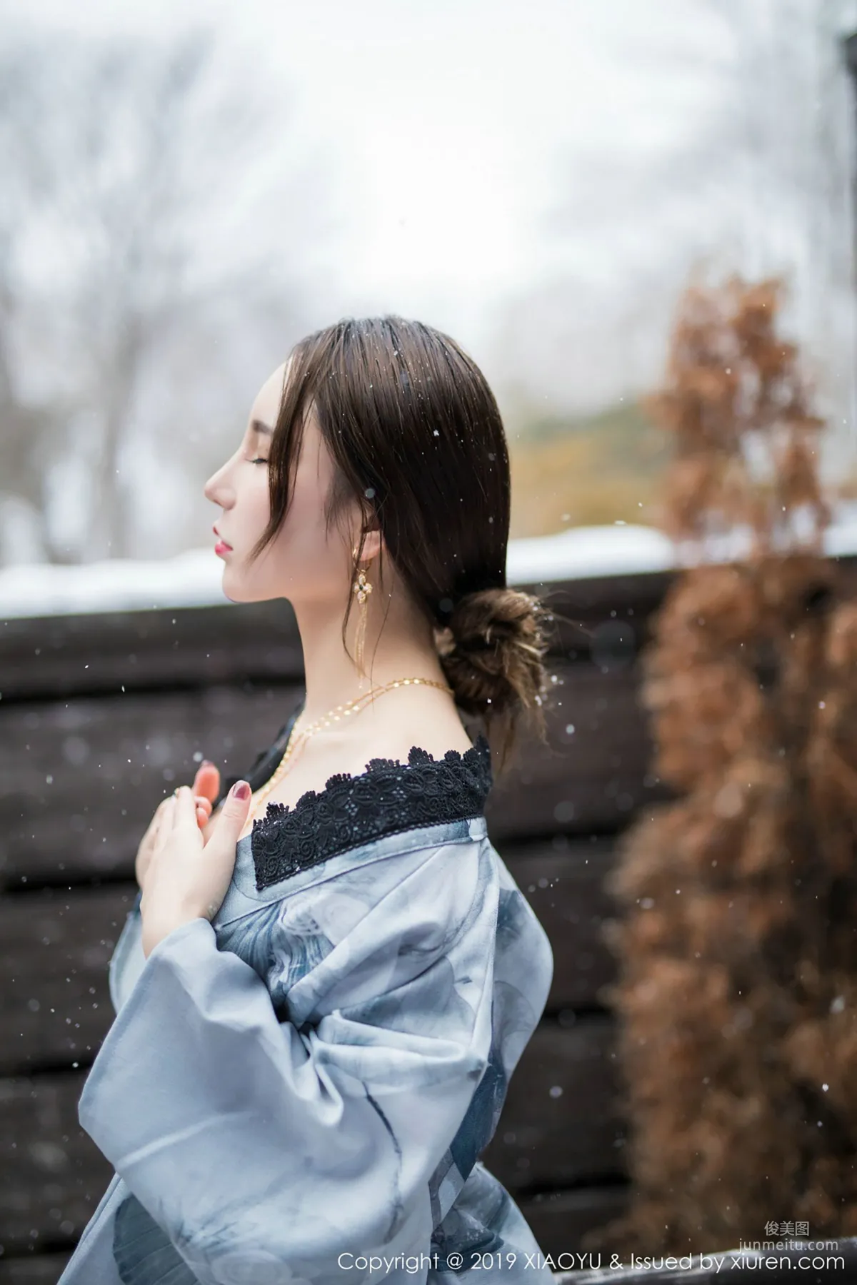 Zhou Yuxi Sandy, A Beauty in the Snow [XIAOYU] Vol.007 Photo Set photo 36