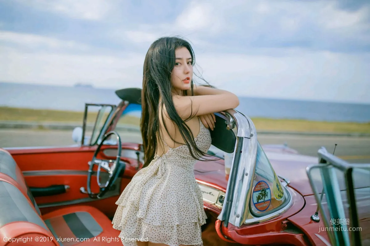 Manuela, Incomparable Curves in a Vintage Car Outdoor Shoot [XiuRen] No.1463 Photo Set photo 11