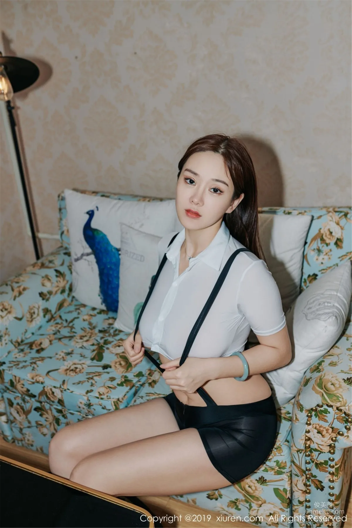 Yi Yang Silvia Surging Big Bust Screen-Dominating Visual Temptation [XiuRen] No.1413 Photo Set photo 43
