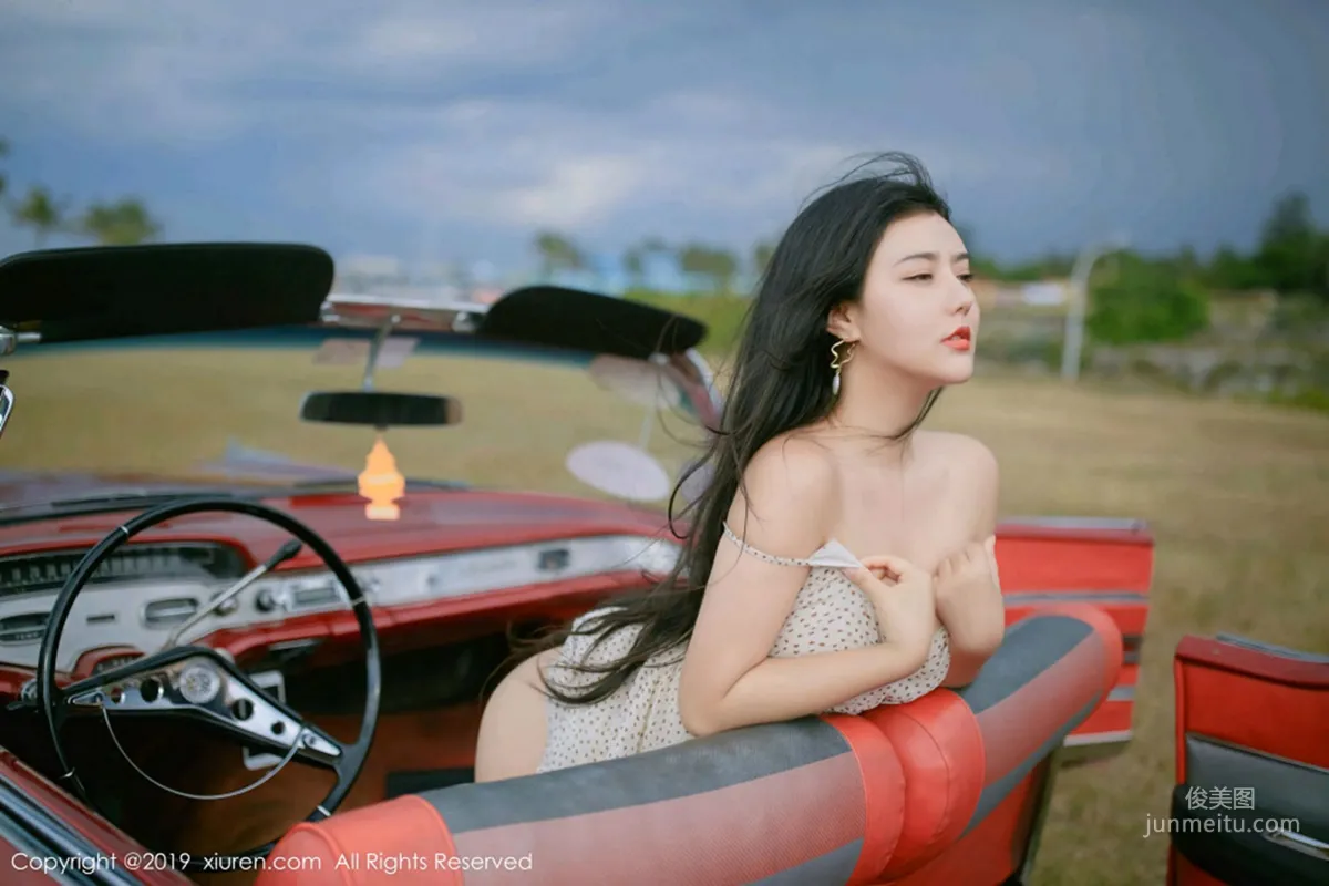 Manuela, Incomparable Curves in a Vintage Car Outdoor Shoot [XiuRen] No.1463 Photo Set photo 42