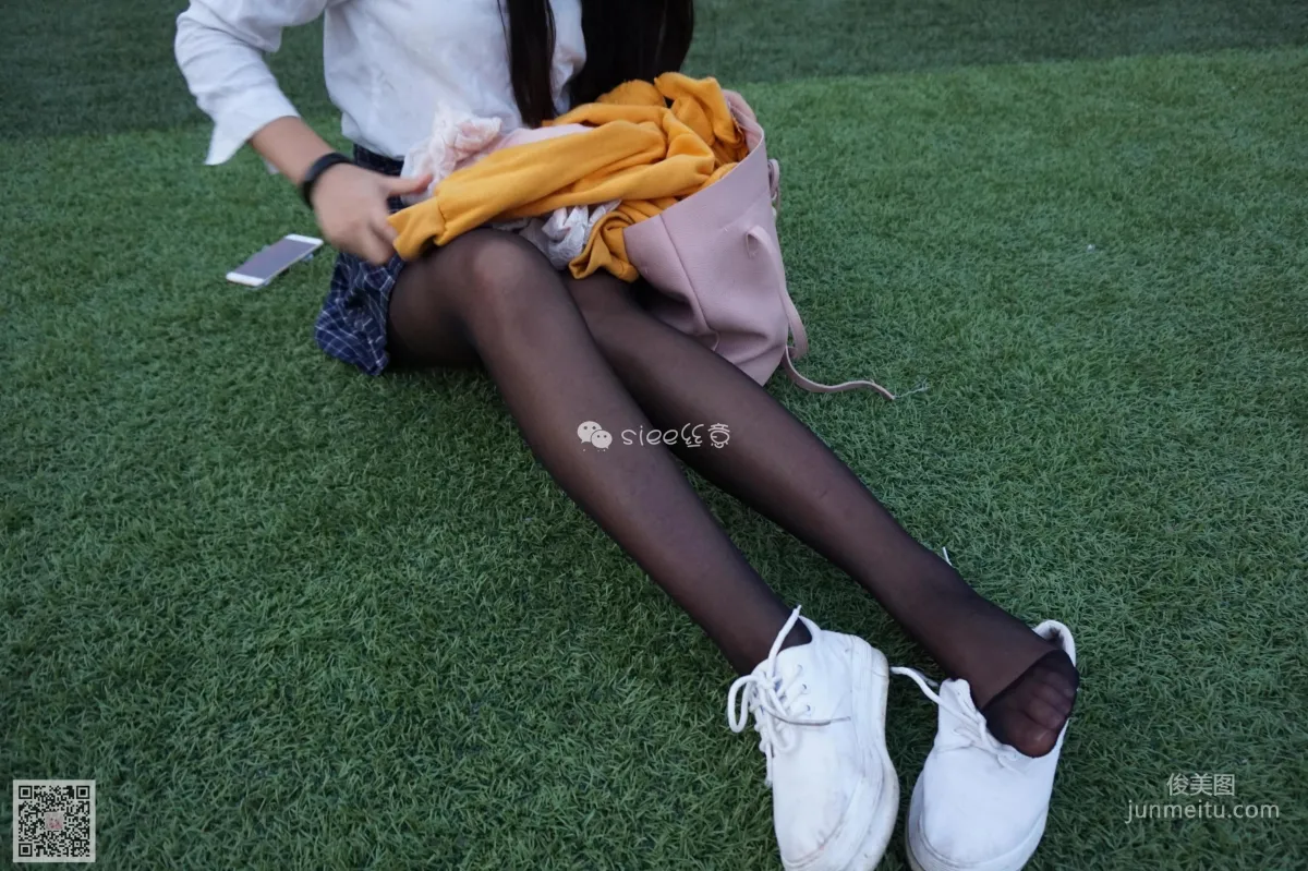 [丝意SIEE] No.006 曦曦 《操场黑丝》 写真集14