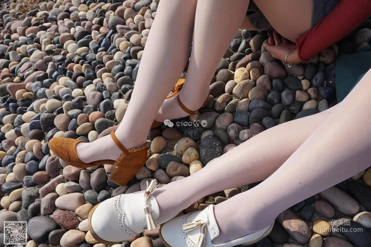 [丝意SIEE] No.004 鱼鱼&茹茹 《湖边玩丝》 写真集17