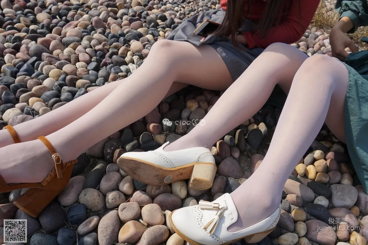 [丝意SIEE] No.004 鱼鱼&茹茹 《湖边玩丝》 写真集45