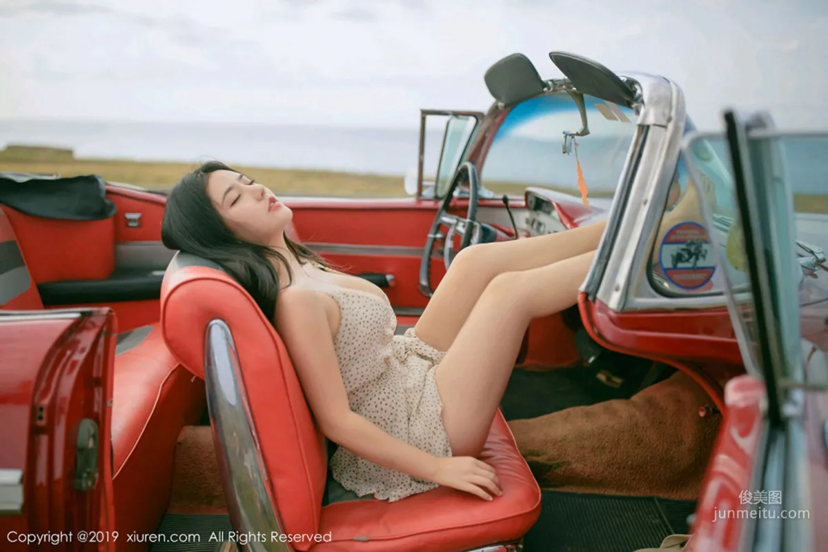 Manuela, Incomparable Curves in a Vintage Car Outdoor Shoot [XiuRen] No.1463 Photo Set photo 56