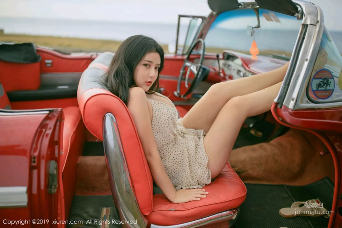 Manuela, Incomparable Curves in a Vintage Car Outdoor Shoot [XiuRen] No.1463 Photo Set photo 55
