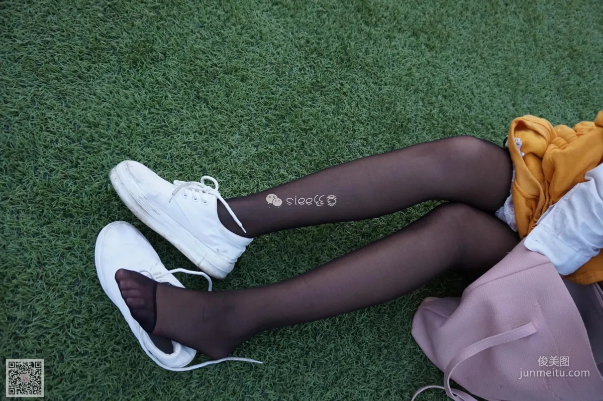 [丝意SIEE] No.006 曦曦 《操场黑丝》 写真集11