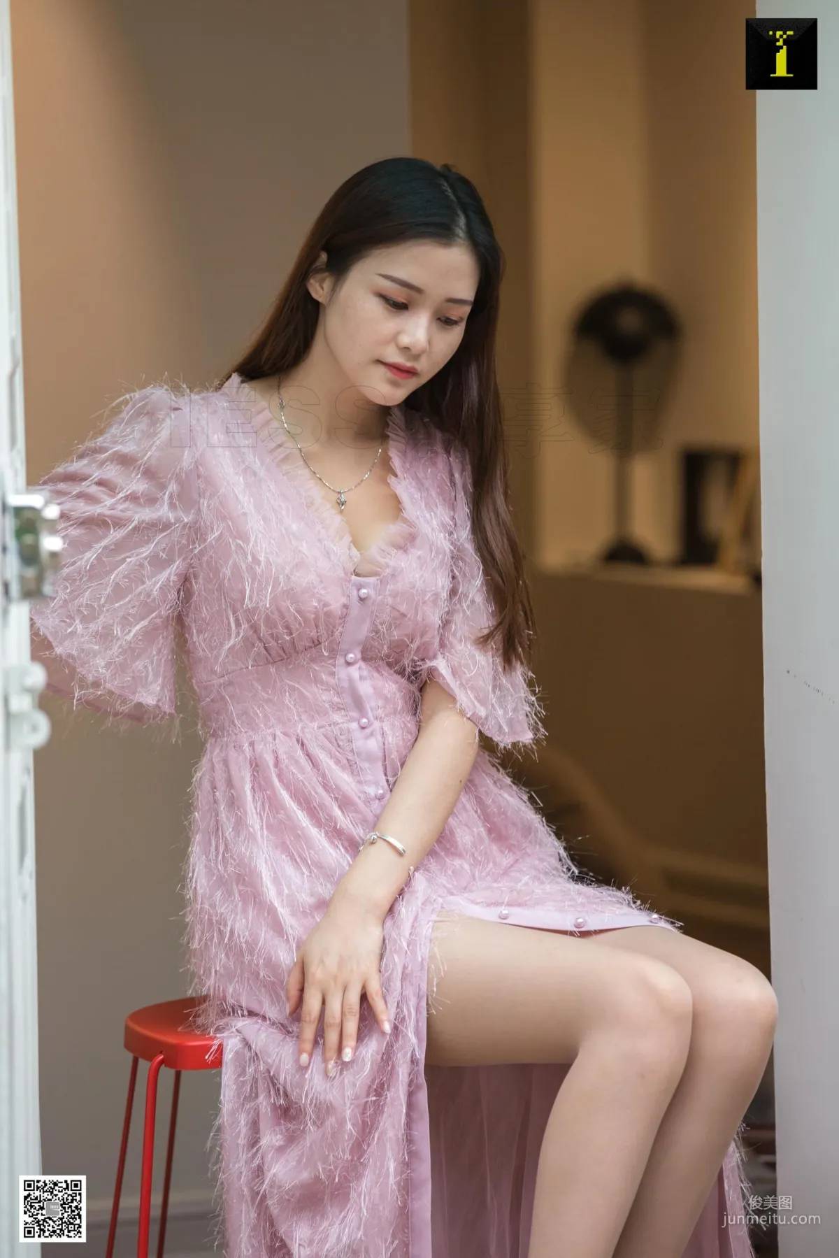 模特九妹 《九妹的粉色长裙》 [异思趣向IESS] 写真集45