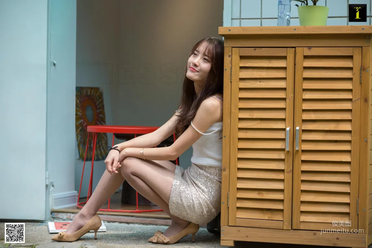 腿模婉萍 《家门口的婉萍》 [异思趣向IESS] 写真集37